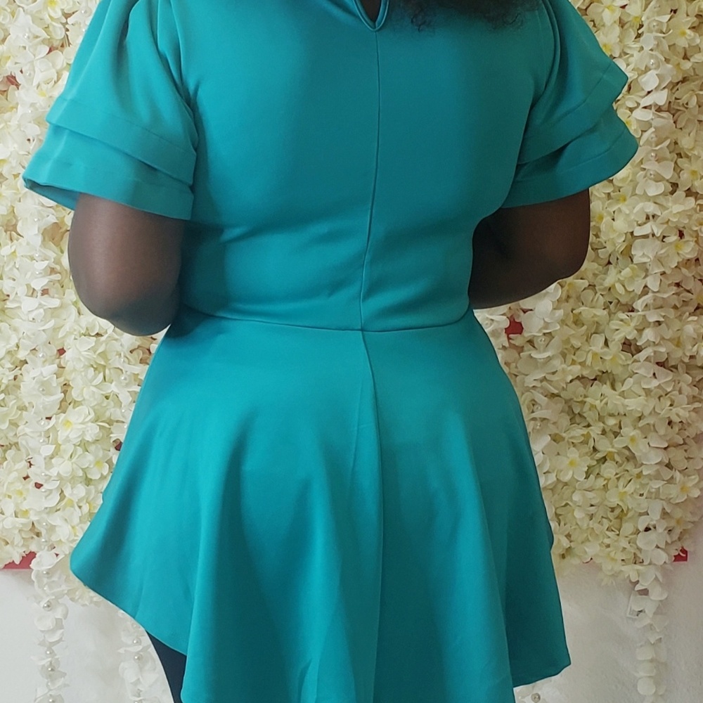 Plus size Highlow top - Picture 2 of 3